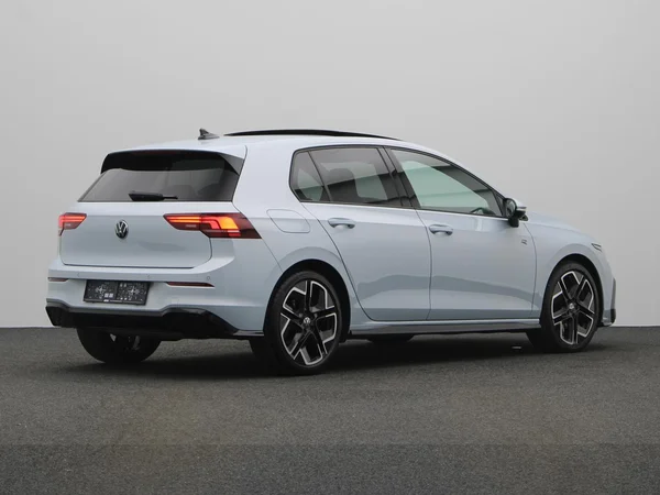 VOLKSWAGEN Golf VIII (2025) — foto 12 van 22
