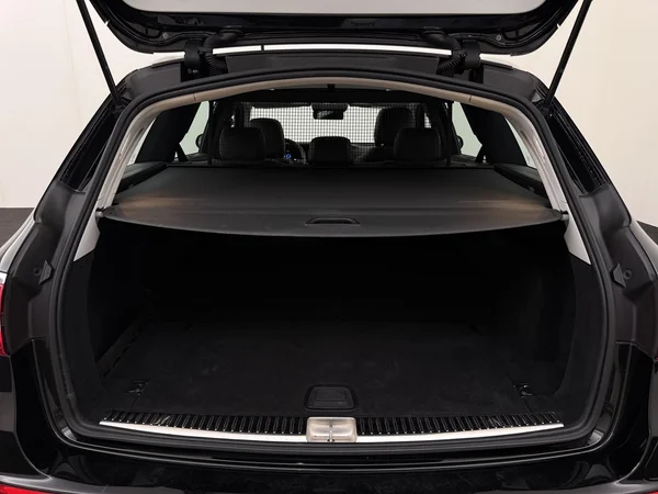 MERCEDES E 300 (2021) — foto 8 van 34