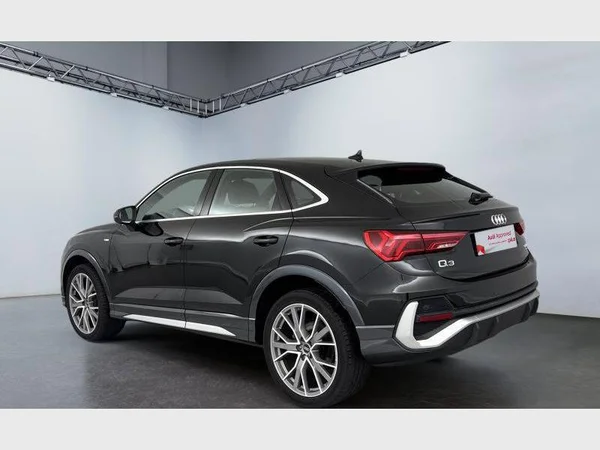 Audi Q3 Sportback (2022) — foto 28 van 33
