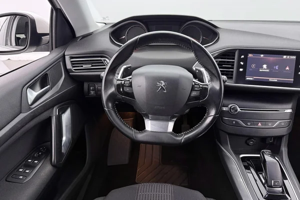 Peugeot 308 SW (2020) — foto 5 van 38