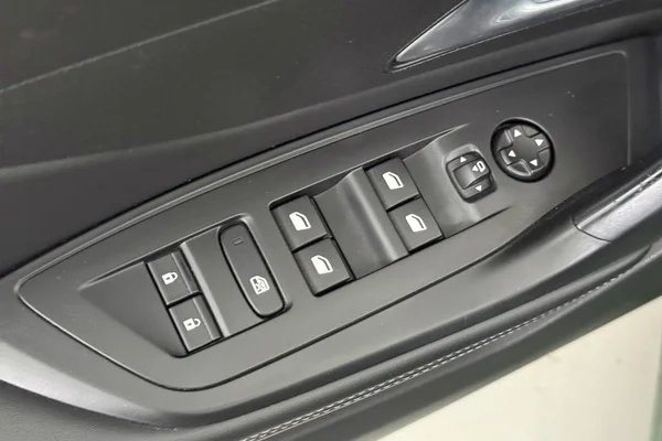 Peugeot 308 (2022) — foto 7 van 29