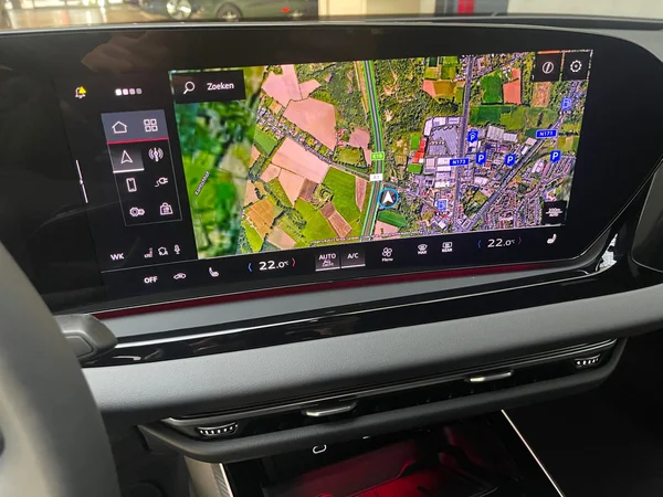 AUDI A6 e-hybrid (PHEV) (2025) — foto 3 van 14