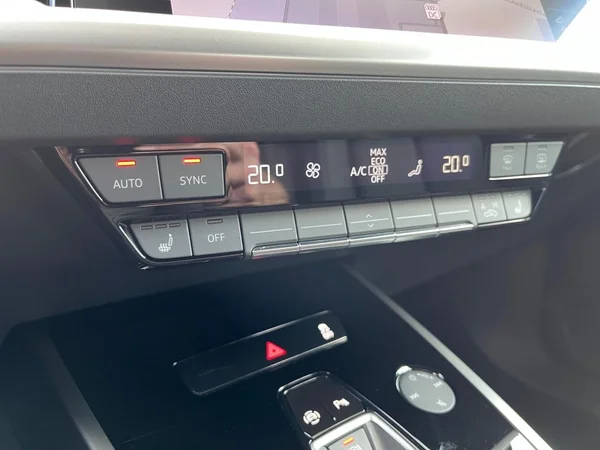 AUDI Q4 e-tron (2025) — foto 9 van 22