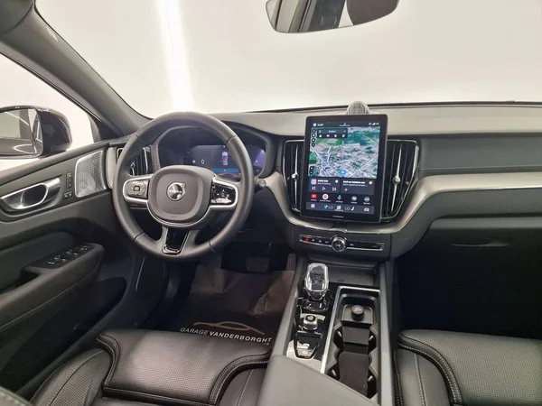 Volvo XC60 (2026) — foto 14 van 17