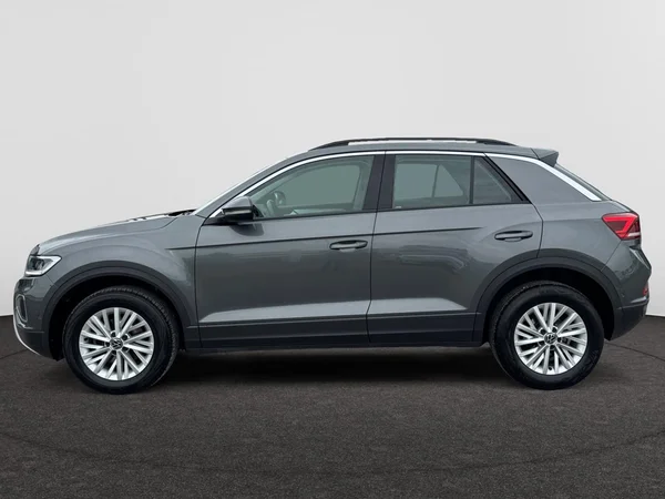VOLKSWAGEN T-Roc (2023) — foto 4 van 16