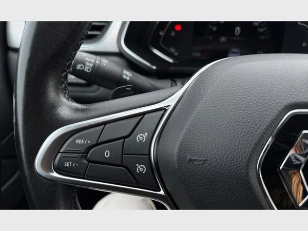RENAULT Captur (2020) — foto 10 van 24