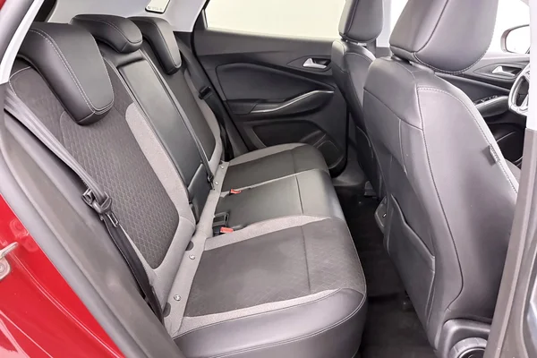 Opel Grandland X PHEV (2021) — foto 16 van 37