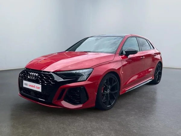 AUDI RS3 Sportback (2022) — foto 1 van 43