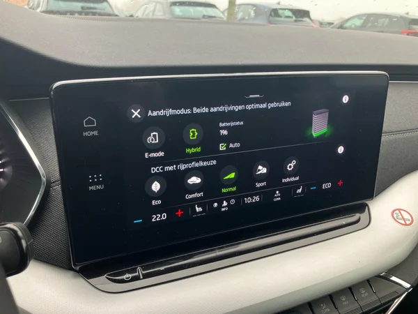 SKODA Octavia Combi (2024) — foto 14 van 25