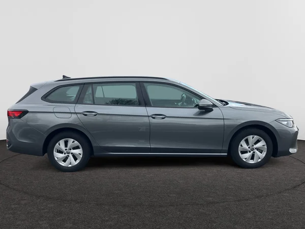 VOLKSWAGEN Passat SW (2024) — foto 25 van 25