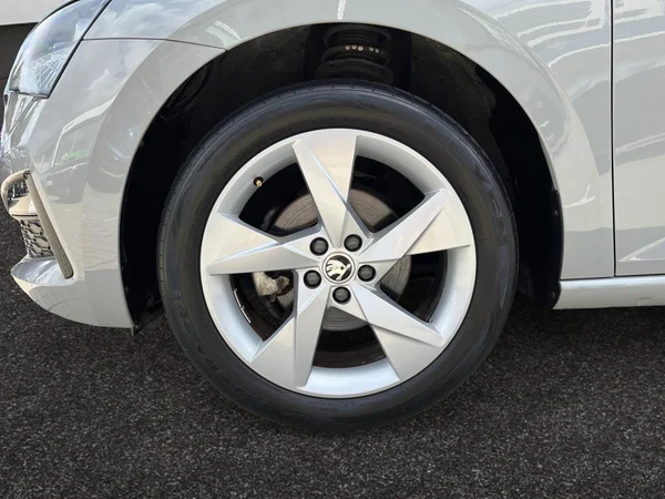 SKODA Scala (2022) — foto 13 van 21