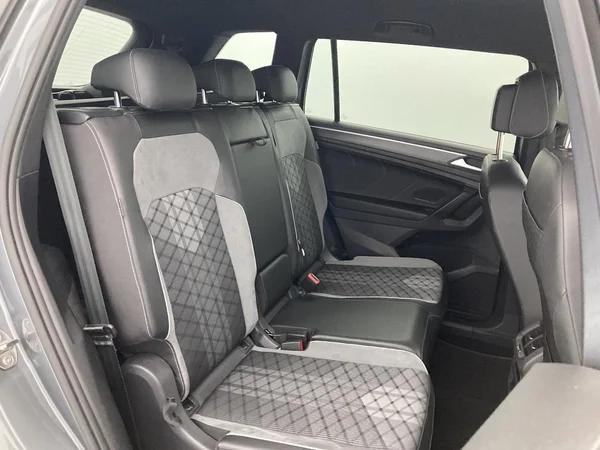 VOLKSWAGEN Tiguan Allspace (2022) — foto 16 van 34