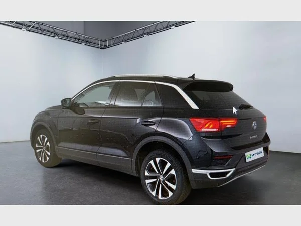 Volkswagen T-Roc (2021) — foto 20 van 23
