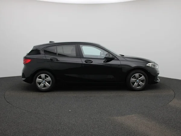 BMW 1 Reeks (2023) — foto 38 van 41