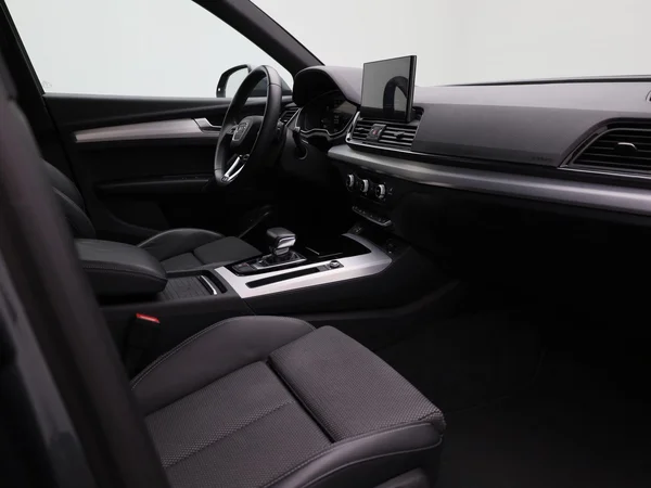 Audi Q5 (2023) — foto 30 van 44