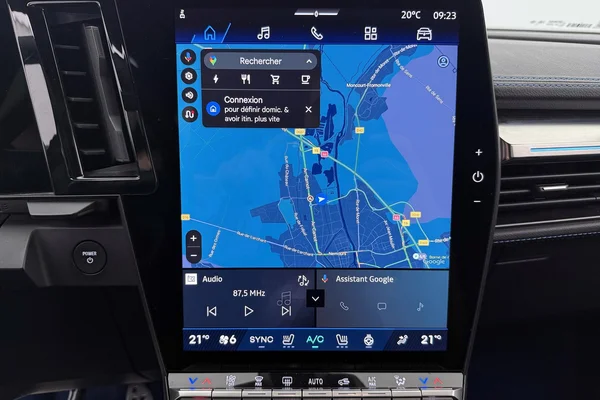 Renault E-Scenic E-Tech (2025) — foto 10 van 30