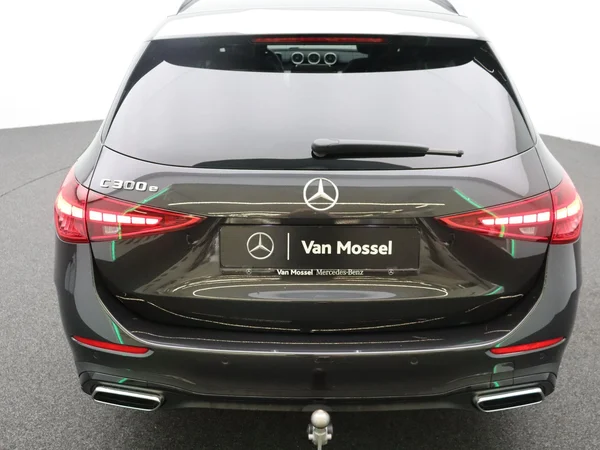 Mercedes-Benz C-Klasse (2025) — foto 14 van 26