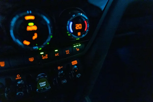 MINI Countryman (2021) — foto 27 van 37