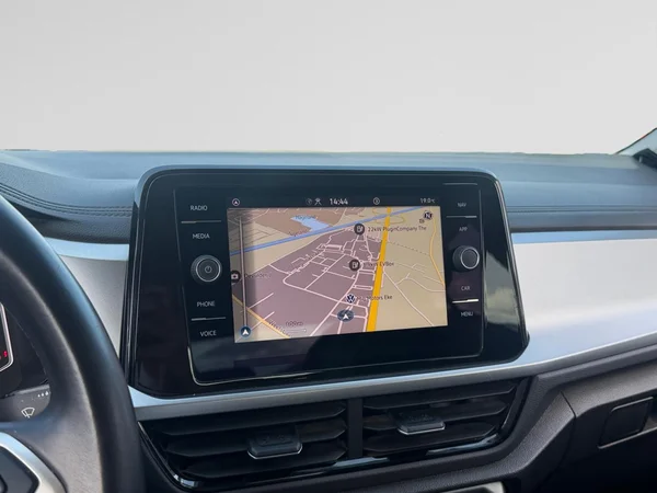 VOLKSWAGEN T-Roc (2023) — foto 4 van 20