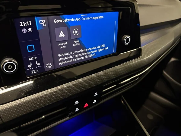 VOLKSWAGEN Golf VIII (2024) — foto 14 van 15