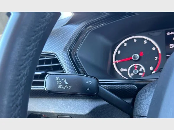 Volkswagen T-Cross (2020) — foto 17 van 29