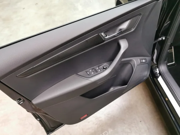SKODA Karoq (2025) — foto 5 van 15