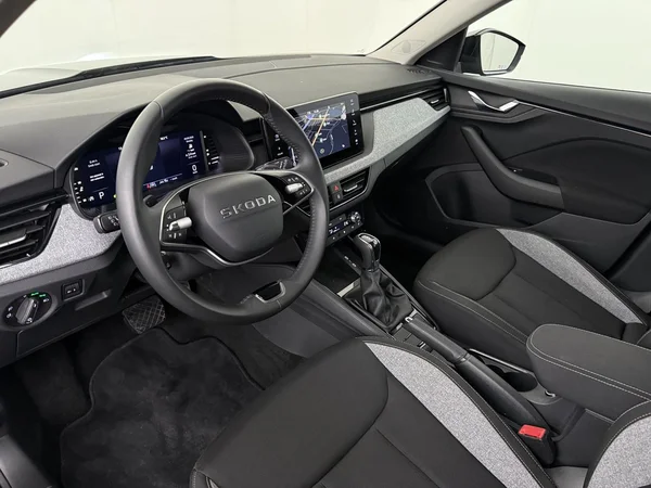 SKODA Kamiq (2025) — foto 15 van 18