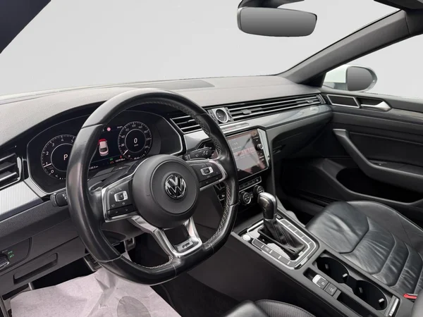 VOLKSWAGEN Arteon (2019) — foto 18 van 21