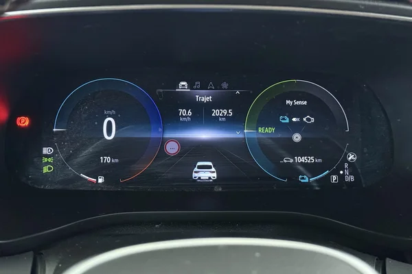 Renault Arkana E-TECH (HEV) (2022) — foto 6 van 36
