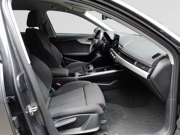 AUDI A4 Avant (2023) — foto 17 van 22