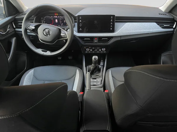 SKODA Scala (2025) — foto 2 van 13