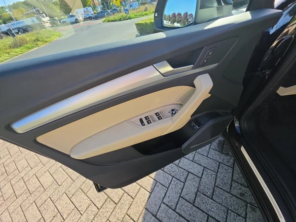 AUDI Q5 Sportback PHEV (2023) — foto 7 van 24