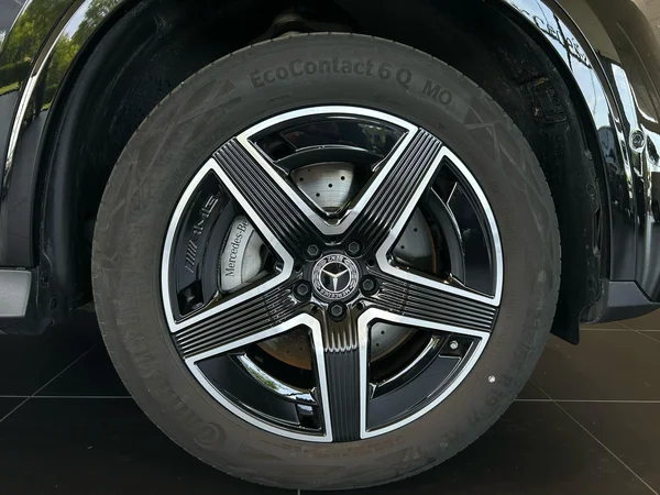 Mercedes-Benz GLC (2024) — foto 9 van 19