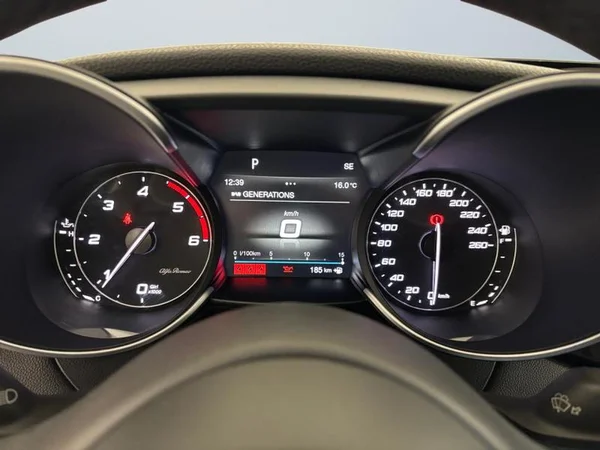 ALFA ROMEO Giulia Dsl (2020) — foto 6 van 28