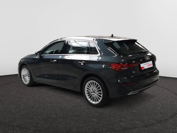 AUDI A3 Sportback (2023) — foto 16 van 22