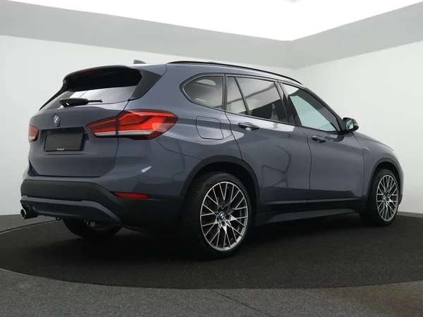 BMW X1 PHEV (F48 LCI) (2022) — foto 23 van 28
