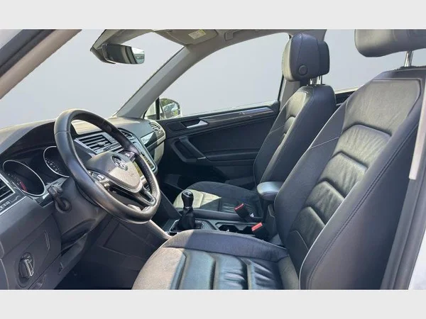 Volkswagen Tiguan Allspace (2021) — foto 5 van 21
