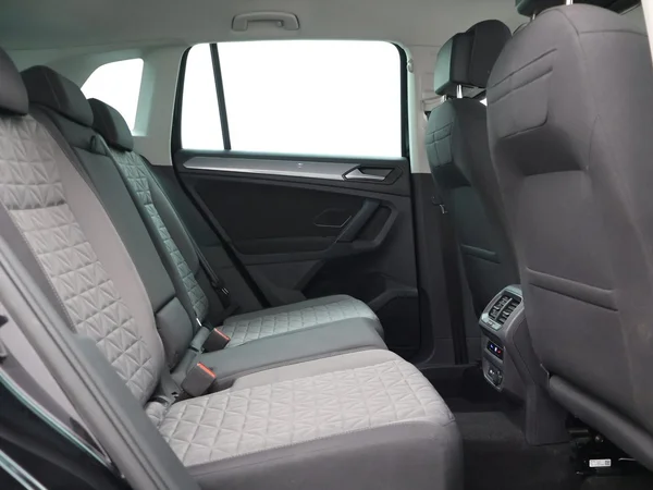 VOLKSWAGEN Tiguan (2022) — foto 7 van 25
