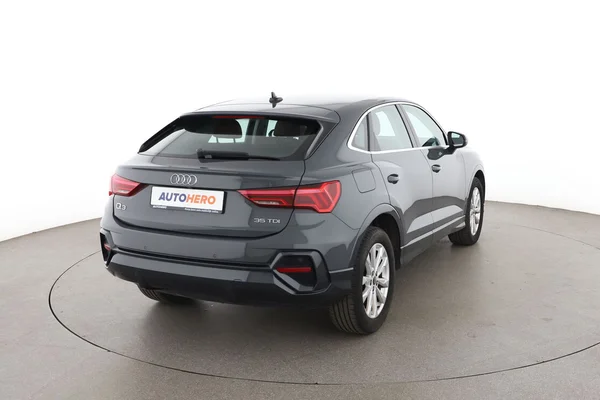 Audi Q3 (2022) — foto 12 van 16