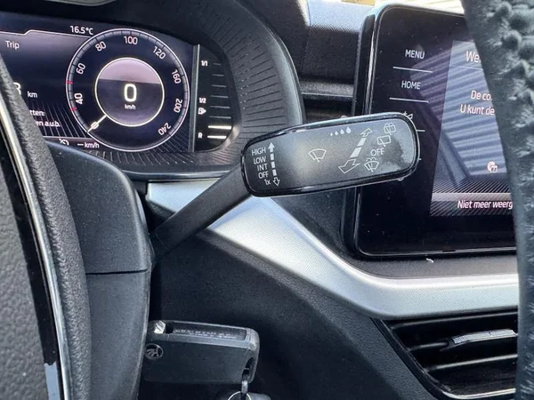 SKODA Kamiq (2020) — foto 14 van 29