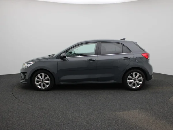 Kia Rio (2023) — foto 33 van 38