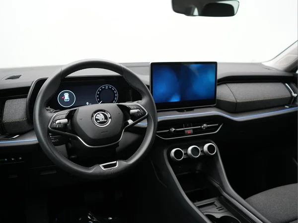 SKODA Kodiaq (2024) — foto 5 van 32