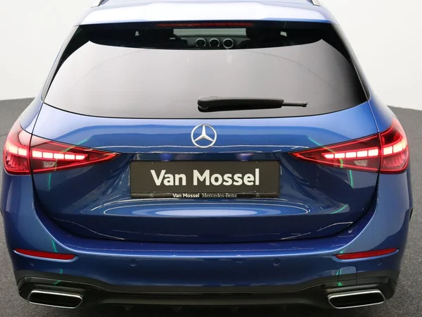 Mercedes-Benz C-Klasse (2023) — foto 20 van 33