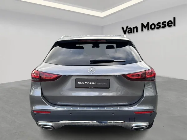 Mercedes-Benz GLA (2022) — foto 20 van 26