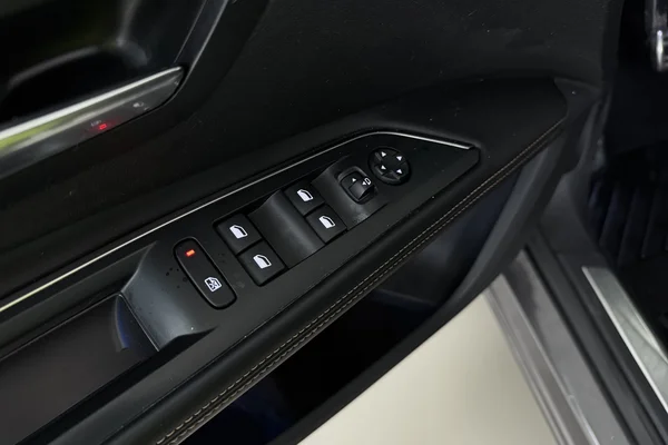Peugeot 5008 (2018) — foto 8 van 20