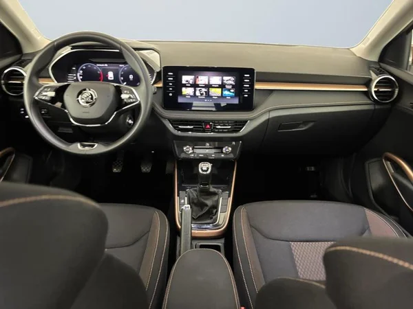 SKODA Fabia (2023) — foto 4 van 17