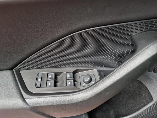 SKODA Octavia Combi Dsl (2024) — foto 7 van 23