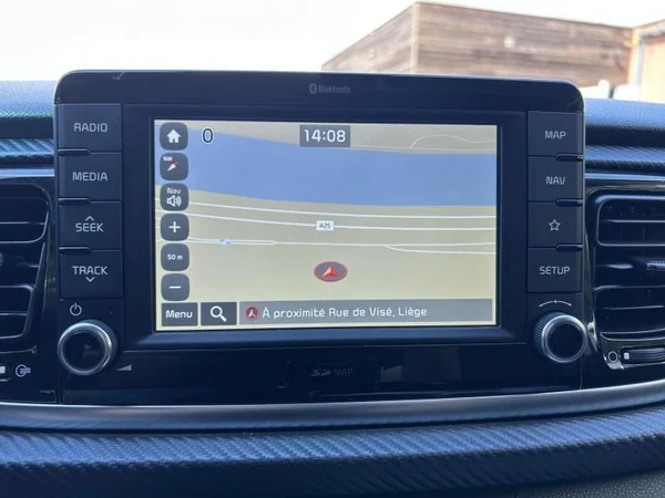 KIA Rio (2020) — foto 8 van 31