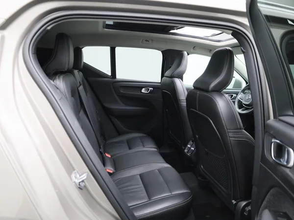 Volvo XC40 (2021) — foto 28 van 42