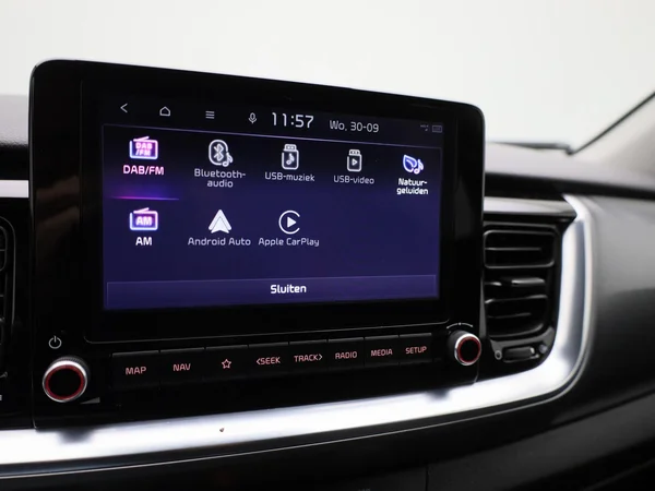 Kia Stonic (2021) — foto 18 van 39